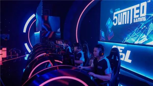 而机动车辆 而机动车辆