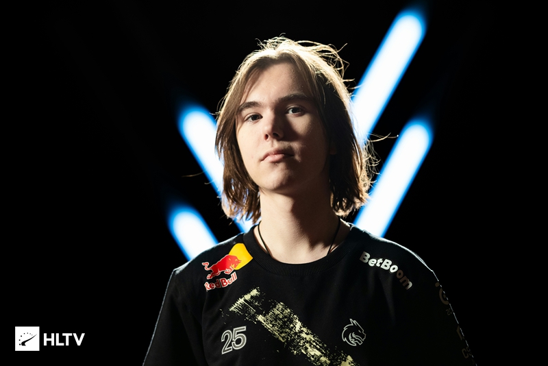 手实力较弱 手实力较弱