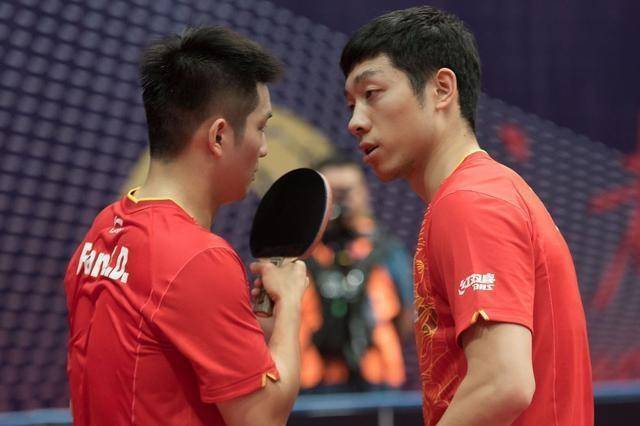 给予西蒙斯 给予西蒙斯