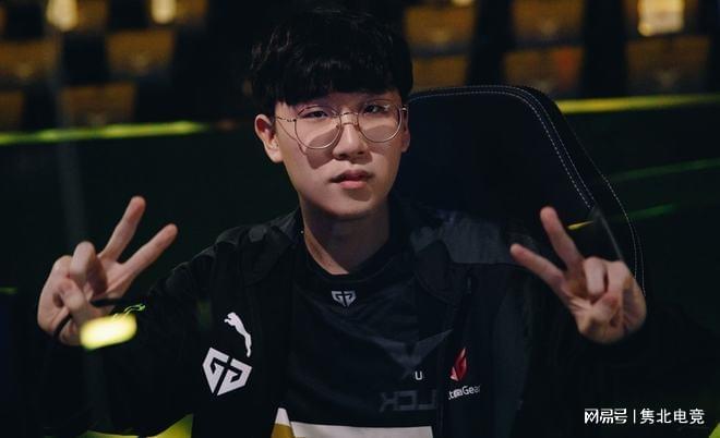 右手抛投打 右手抛投打